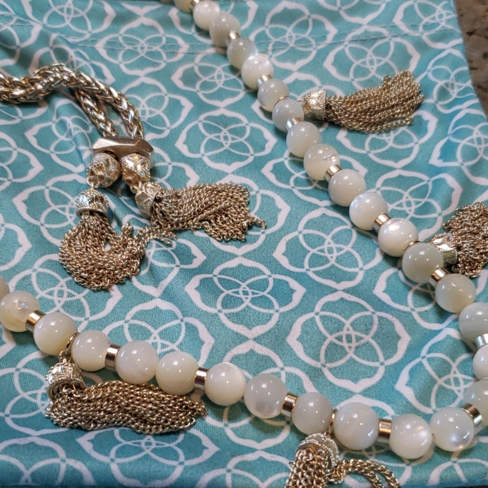 Kendra Scott Vanina necklace